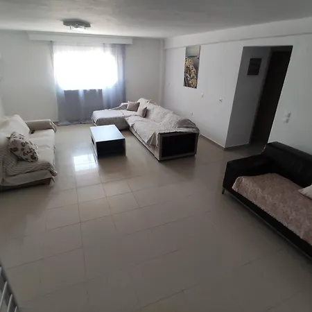 Luxurious Apartment *